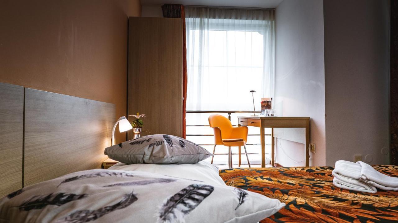 Hotel And Park Divoka Voda ブラチスラヴァ エクステリア 写真