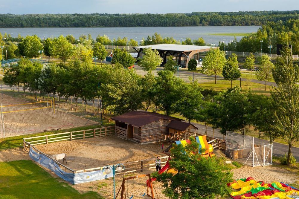 Hotel And Park Divoka Voda ブラチスラヴァ エクステリア 写真